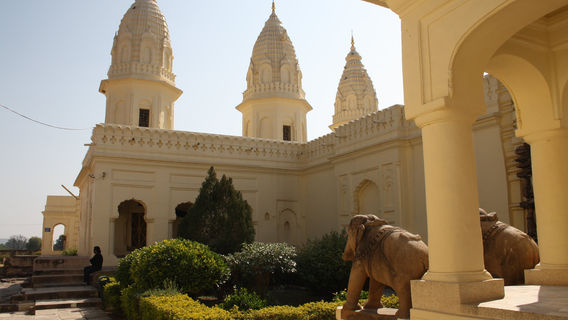 Sri Shantinath Digambar Jain Mandir