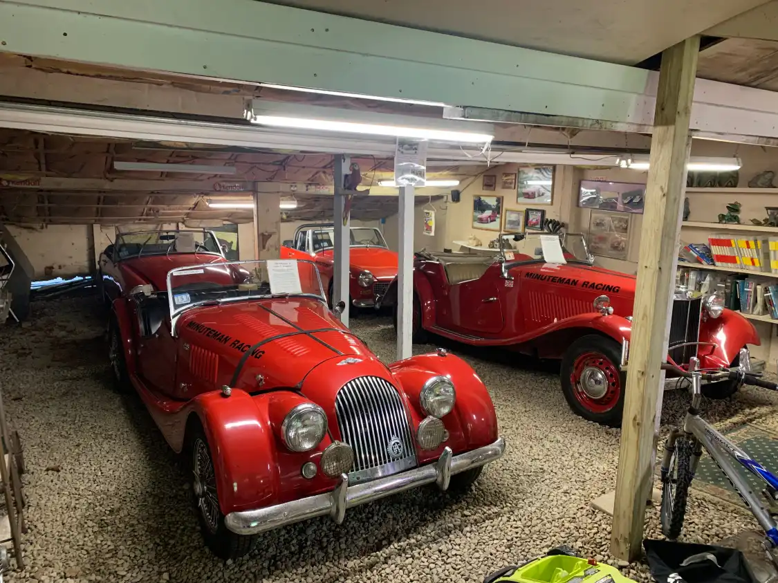 Toad Hall Classic Car Museum附近的飯店