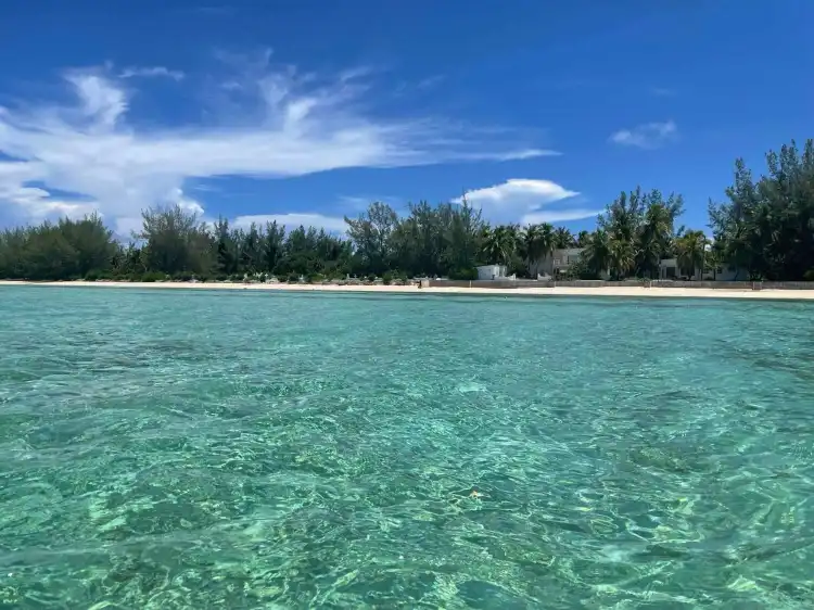 Hotels in Tarpum Bay