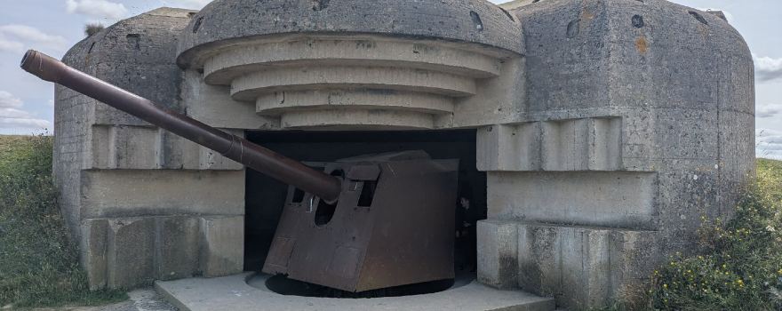 Longues-sur-Mer battery