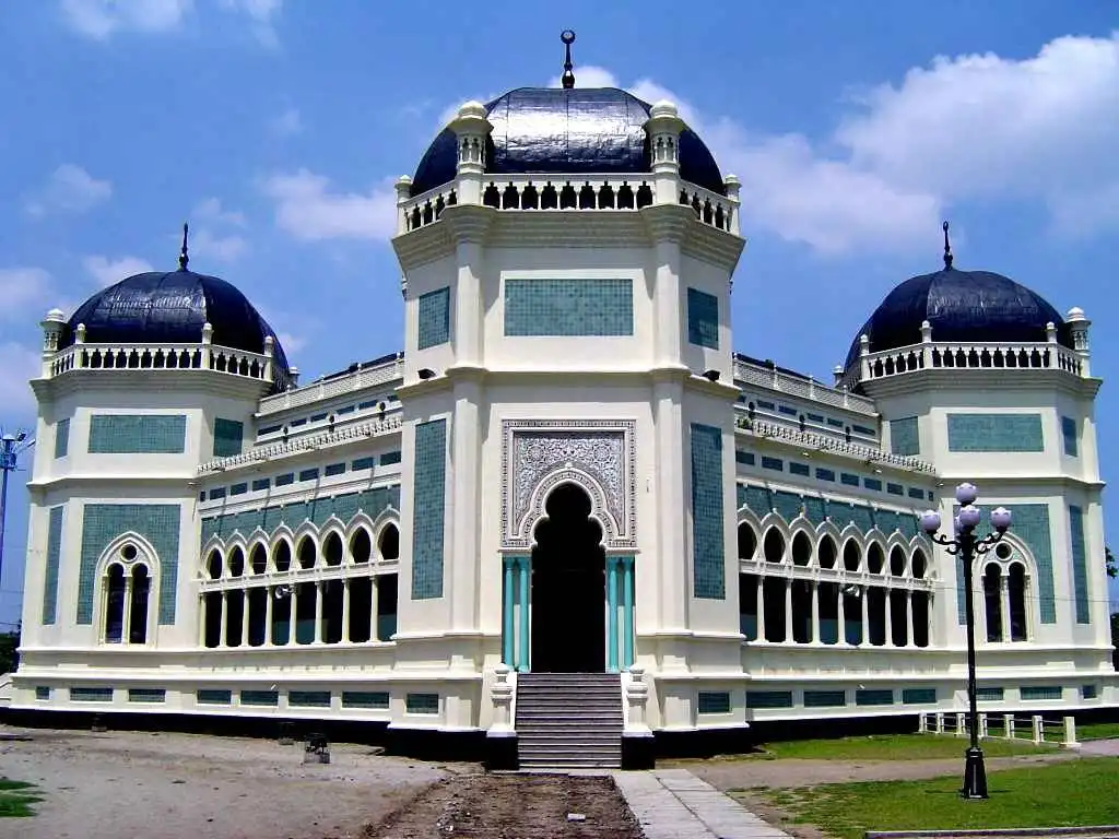Hotel dekat Medan Grand Mosque