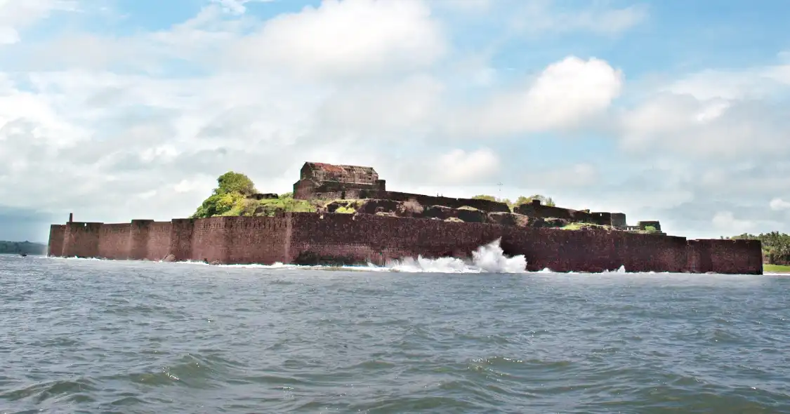 Hotels near Sindhudurg Fort
