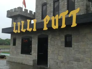 Lilli Putt Miniature Golf