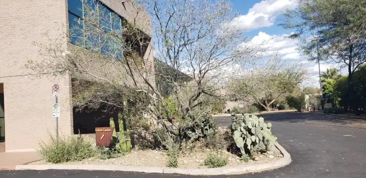 Hotels near Glendale Xeriscape Garden