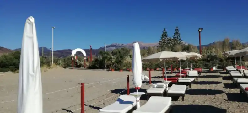 Hotels in Lascari