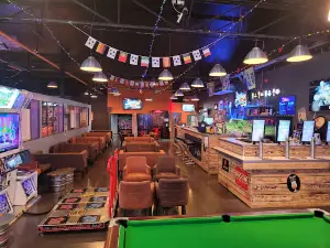 L'Entrepôt Thiers Bar - Bowling - Laser Game - Snacking