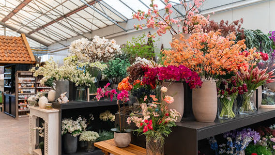 Garden and Floral Center Den Heuvel