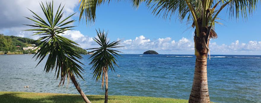 Crosmy Bay