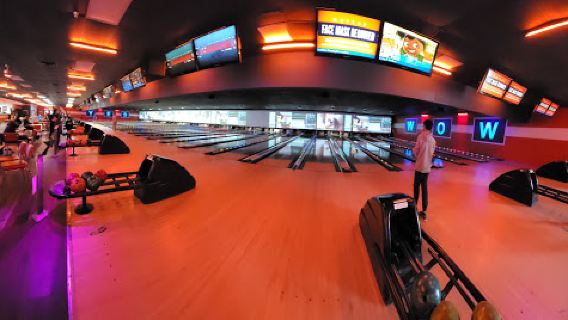Bowlero Dale City
