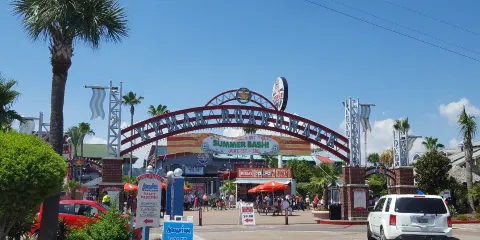 凱馬木板人行區