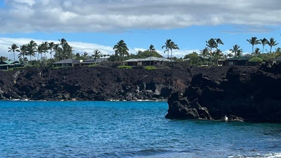 49 Black Sand Beach
