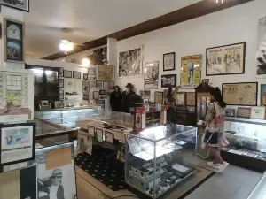Bonnie & Clyde Ambush Museum