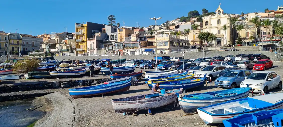 Hotels near Aci Trezza
