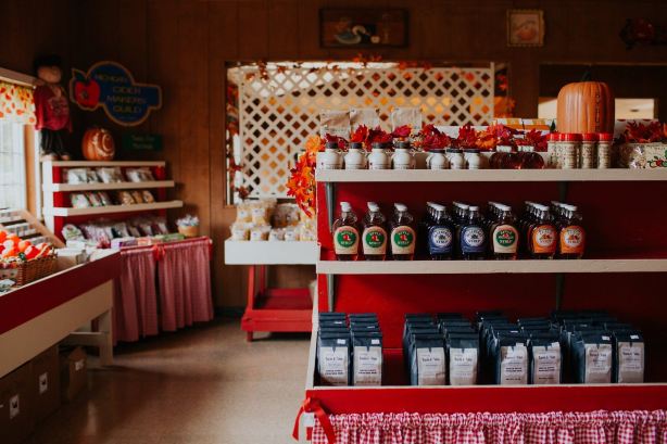 Plymouth Orchards & Cider Mill