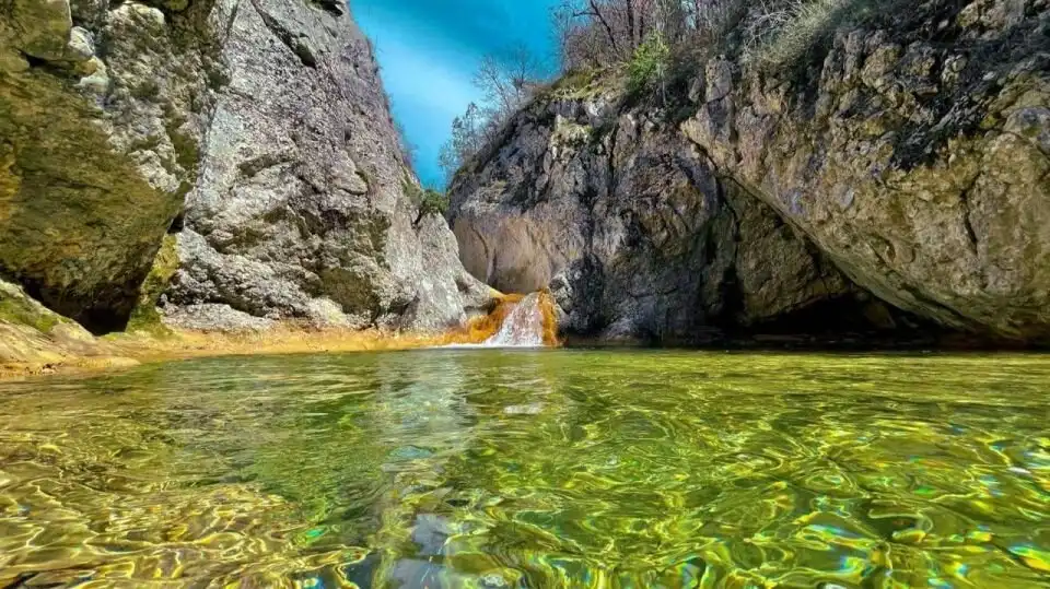Hotels near Paradise Valley