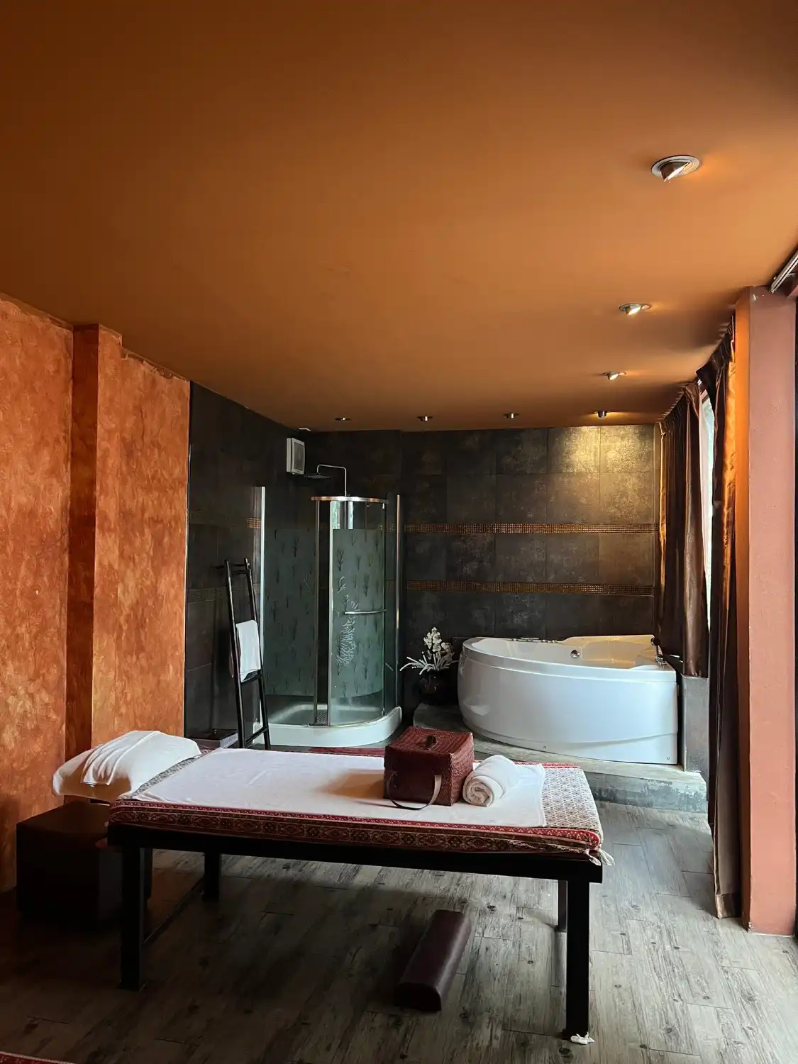 Hotels near Ziam Spa by ZabaiThai