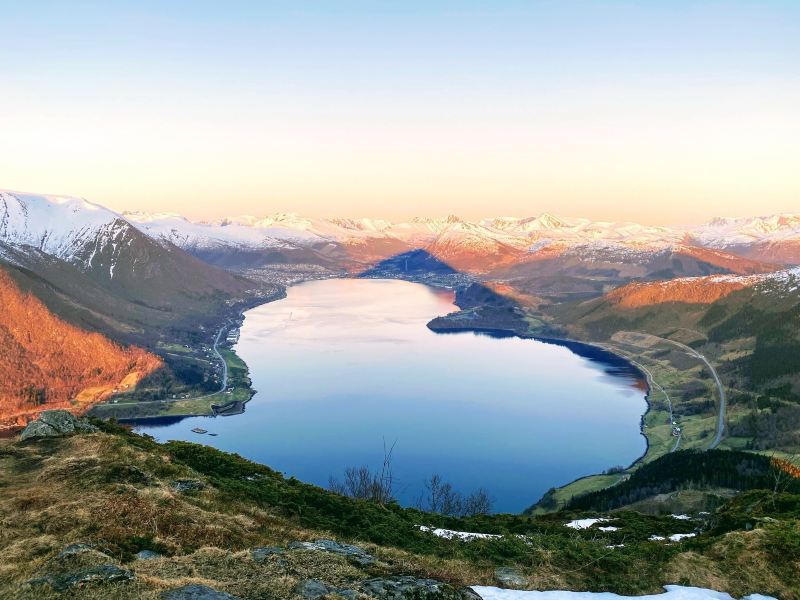 Montreal to Orsta Volda Flights