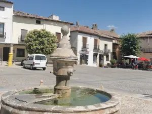 Plaza mayor de Cogolludo