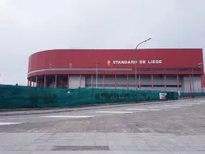 莫里斯·迪弗拉納體育場