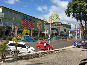 Masjid Agung Baitul Makmur