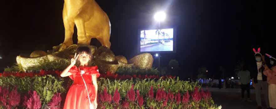 Hoai Nhon town square