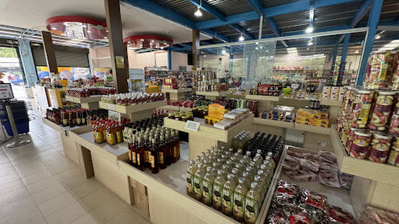 Last Stop Strawberry Centre