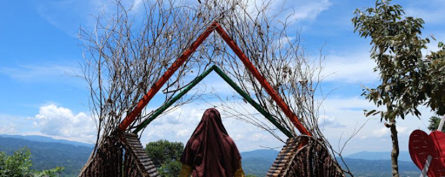 Puncak Mustika Manik