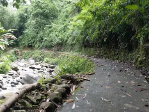 Wisata Air Terjun Latuppa