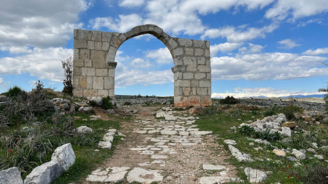 Roma Kalıntıları , Roma Yolu