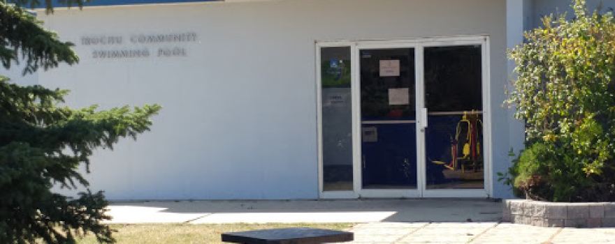 Trochu Swimming Pool