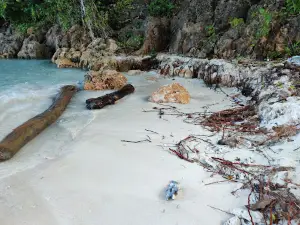 Pantai Umera