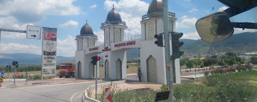 Kınık İlçe Stadı