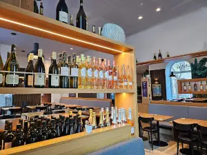 Midi Café & Bistrot