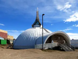 St. Jude's Anglican Cathedral ᔫᑎ ᐃᔾᔪᕐᓇᐃᑦᑐᖅ ᑐᒃᓯᐊᕕᔾᔪᐊᖓ