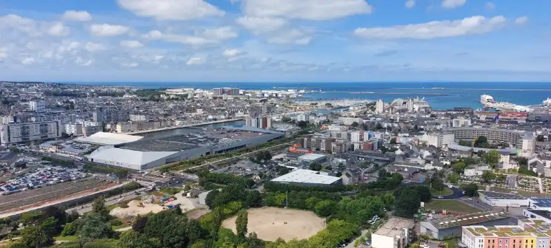Hotels near Liberation Museum