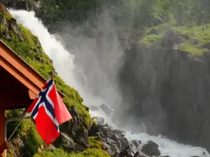 Låtefossen Waterfall