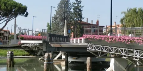 Ponte Monumento ai Marinai Caduti