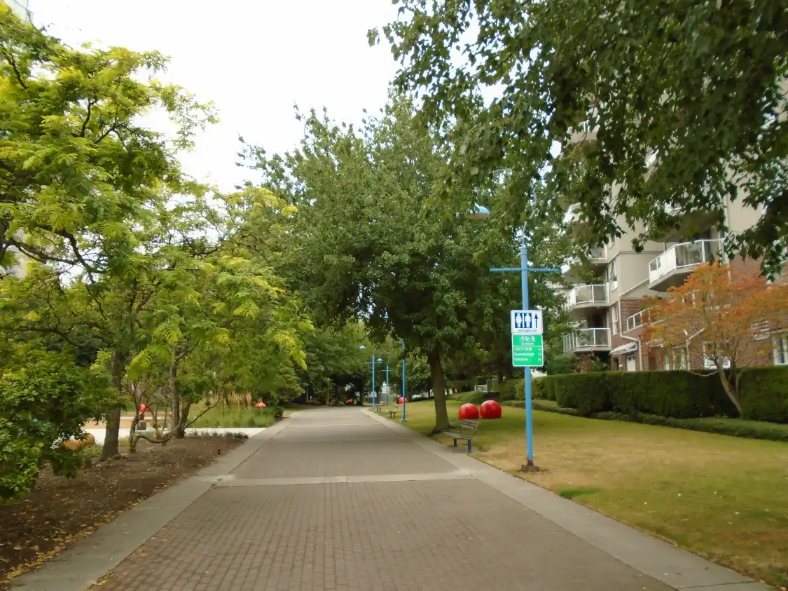 워터프런트 에스플래나드 앤드 공원 주변 호텔