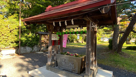 Tsukioka Shrine