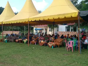 lapangan sepak bola km18