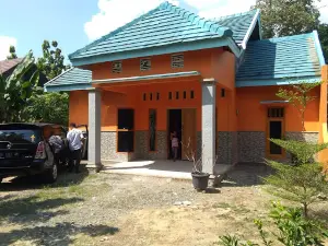 Tugu Simpang Karangasri