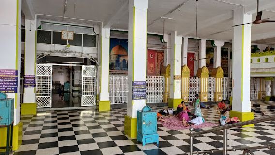 Hazrath Thable Alam Badhusa Nathervali Dargah