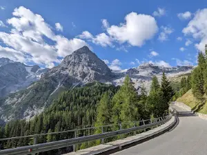 Arrivo La Stelvio Santini