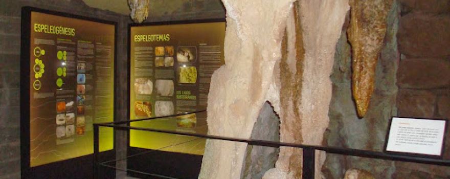 Centro de Interpretación "Museo de La Cueva"