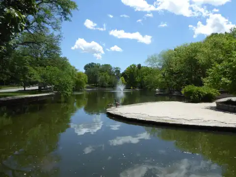 Hotels near Loose Park