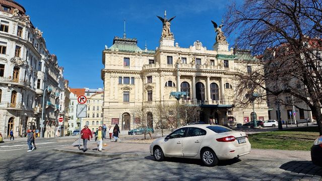 Vinohrady Theater