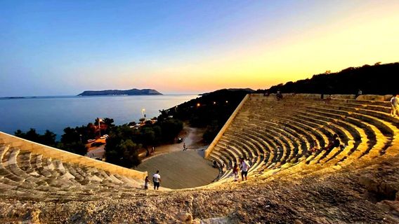 Hellenistic theatre