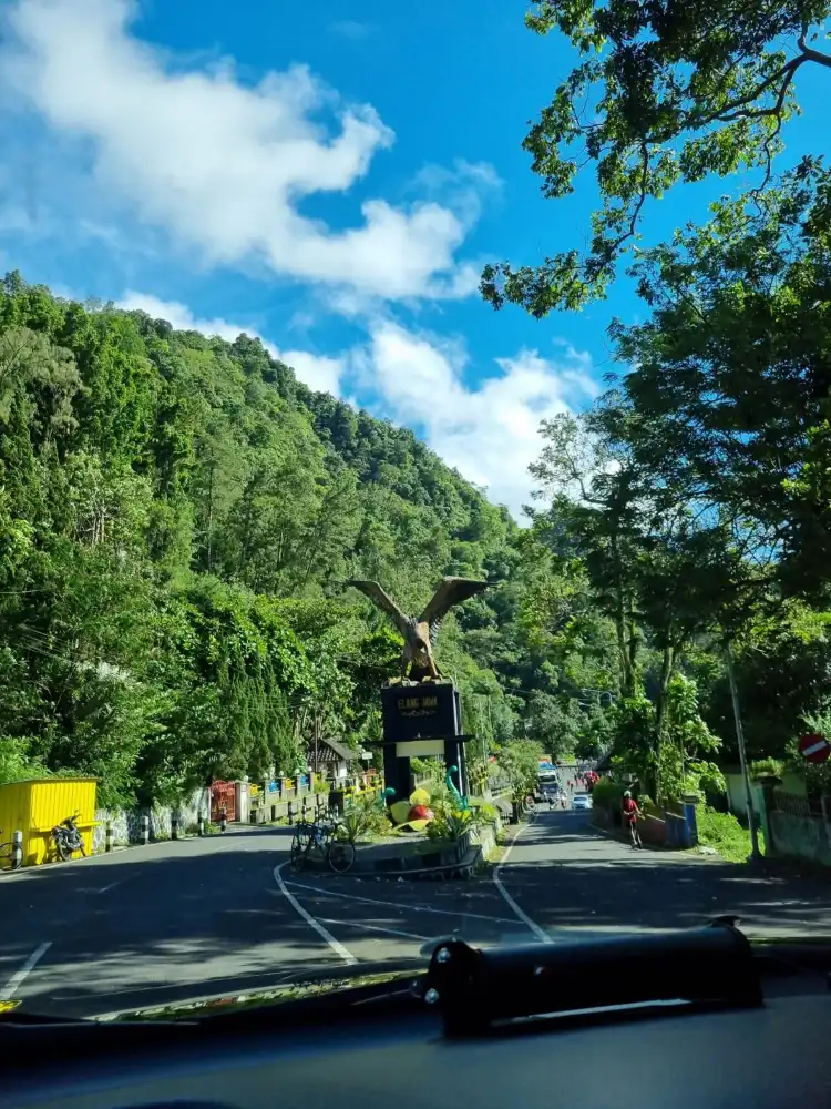 Hotel dekat Toserba WS Pakem