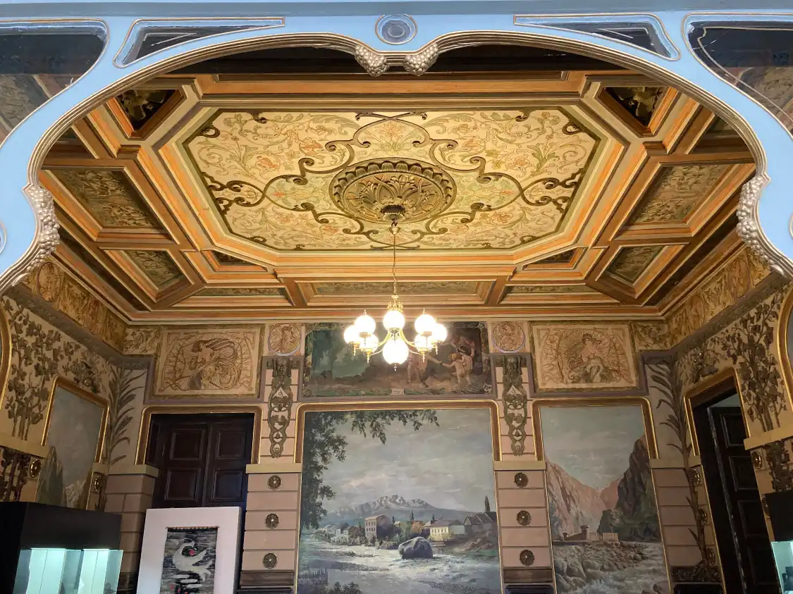 Hotels near Khudozhestvennyy Muzey Im. Makharbeka Tuganova