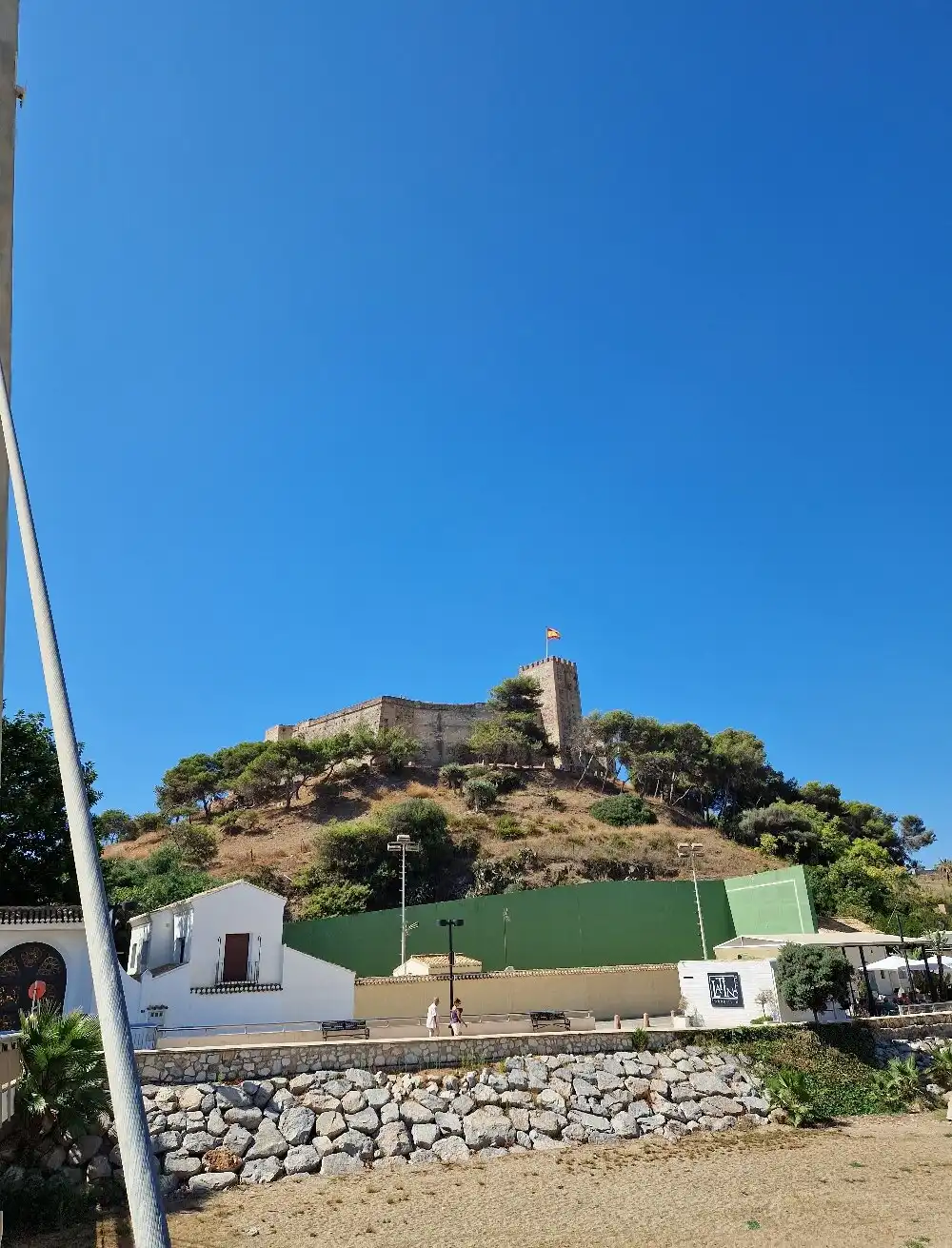 Hotels near Castle of Sohail